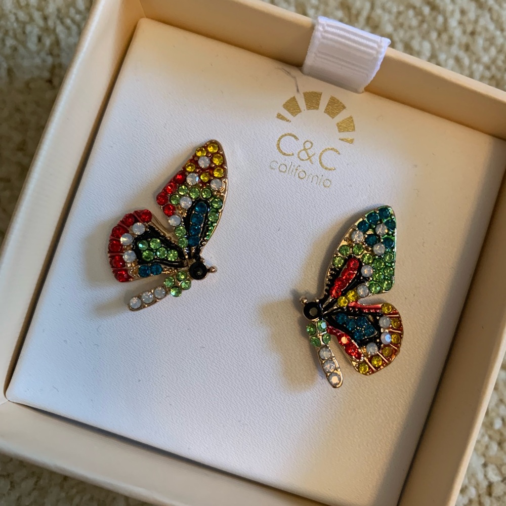 {C&C California} NWOT! Rainbow Crystal Butterfly Stud Earrings - Picture 2 of 3
